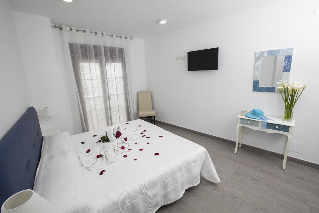 Hostal Boutique Bajamar Nerja Bagian luar foto