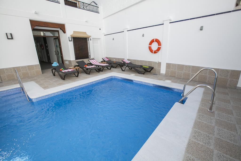 Hostal Boutique Bajamar Nerja Bagian luar foto