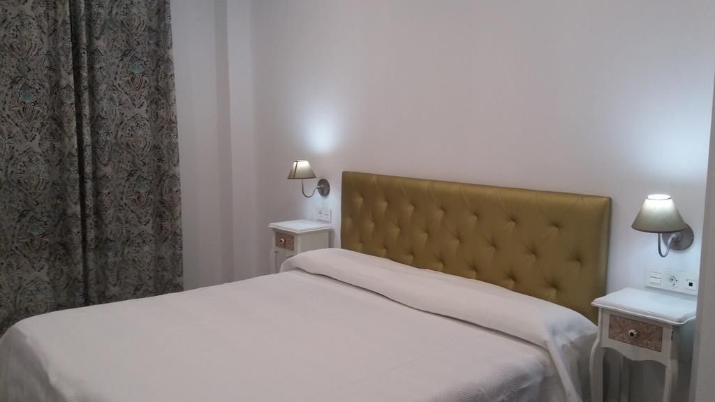 Hostal Boutique Bajamar Nerja Bagian luar foto