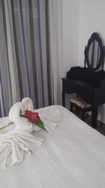 Hostal Boutique Bajamar Nerja Bagian luar foto